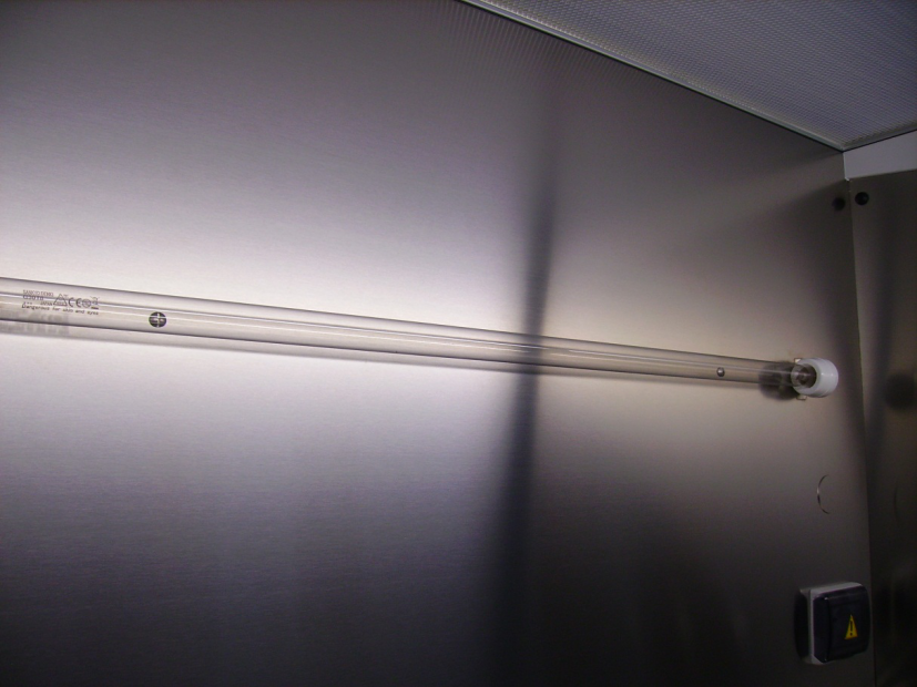 固定在后壁可選的紫外燈