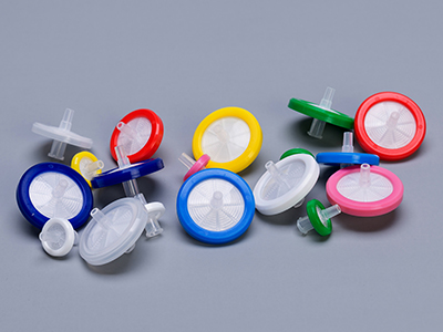 聚丙烯外殼帶有顏色環(huán)，以區(qū)別不同材質(zhì)過濾器